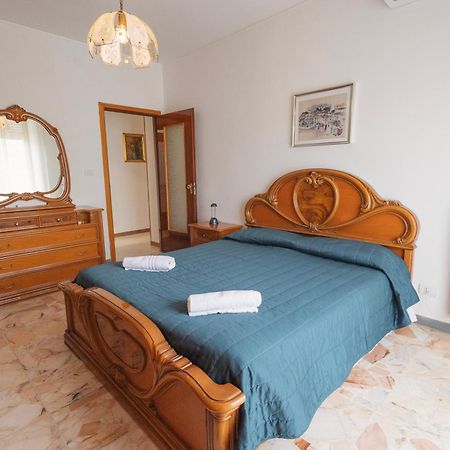 Apartamento La Casa Della Posta Vallecrosia Exterior foto